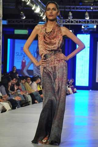 Misha Lakhani Collection For PFDC Sunsilk Fashion Week11